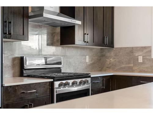 264 Corner Glen Crescent Ne, Calgary, AB - Indoor Photo Showing Kitchen With Upgraded Kitchen