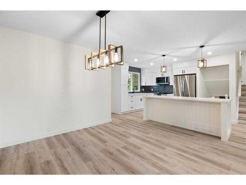 5731 Dalhousie Drive Nw, Calgary, AB - Indoor Photo Showing Kitchen