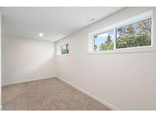 5731 Dalhousie Drive Nw, Calgary, AB - Indoor Photo Showing Other Room