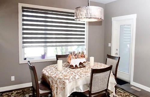 121 Lalor Drive Se, Red Deer, AB - Indoor Photo Showing Dining Room