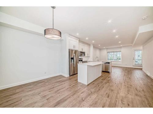 503-14225 1 Street Nw, Calgary, AB - Indoor Photo Showing Kitchen