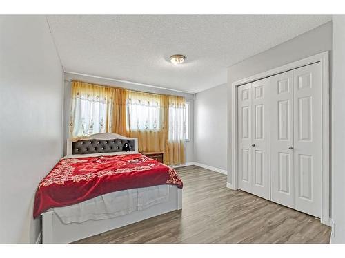 55 Tarington Gardens Ne, Calgary, AB - Indoor Photo Showing Bedroom