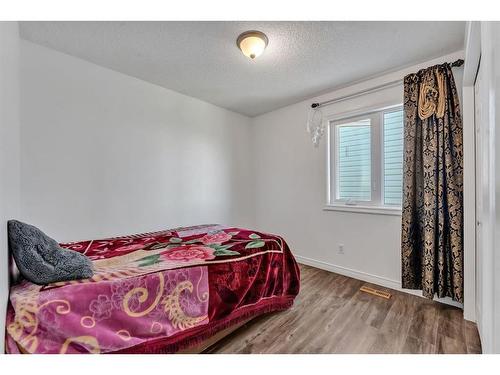 55 Tarington Gardens Ne, Calgary, AB - Indoor Photo Showing Bedroom