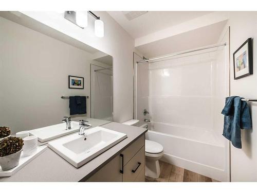153-2117 81 Street Sw, Calgary, AB - Indoor Photo Showing Bathroom
