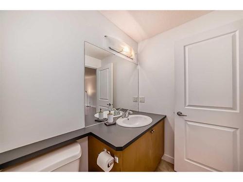 311-328 21 Avenue Sw, Calgary, AB - Indoor Photo Showing Bathroom