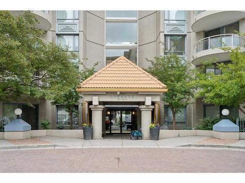 710-804 3 Avenue Sw, Calgary, AB - Outdoor With Balcony