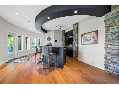 18 Whispering Springs Way, Heritage Pointe, AB - Indoor Photo Showing Kitchen