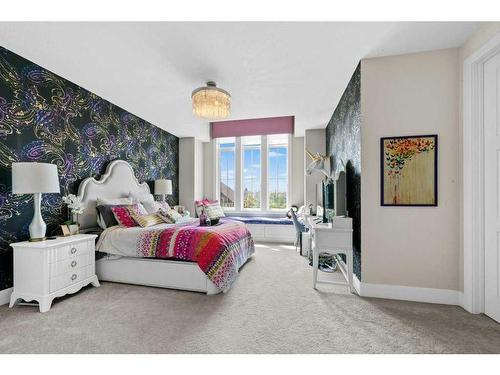 18 Whispering Springs Way, Heritage Pointe, AB - Indoor Photo Showing Bedroom