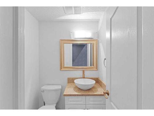 15-1720 11 Street Sw, Calgary, AB - Indoor Photo Showing Bathroom