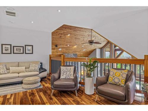 828 Silvertip Heights, Canmore, AB - Indoor Photo Showing Living Room