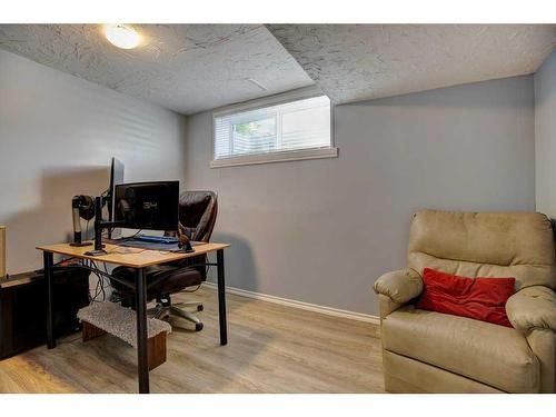 3028 33A Avenue Se, Calgary, AB - Indoor Photo Showing Office