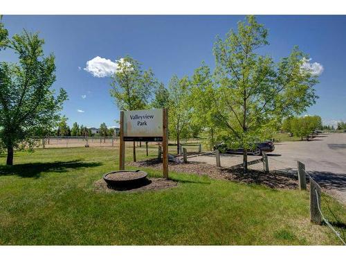 3028 33A Avenue Se, Calgary, AB - Outdoor With View