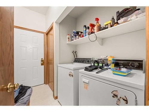 5609 60 Avenue, Olds, AB - Indoor Photo Showing Laundry Room