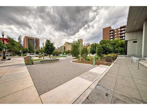 2506-930 16 Avenue Sw, Calgary, AB - Outdoor