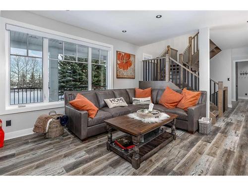 34131 Township Road 262, Rural Rocky View County, AB - Indoor Photo Showing Living Room