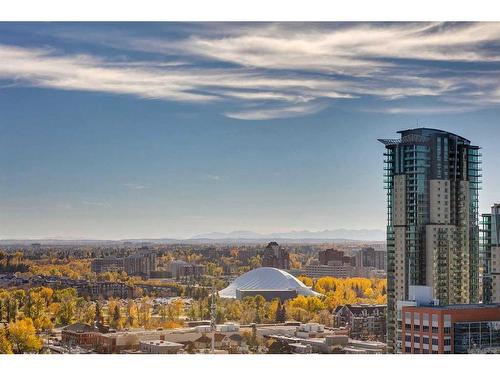 2107-1122 3 Street Se, Calgary, AB - Outdoor With View