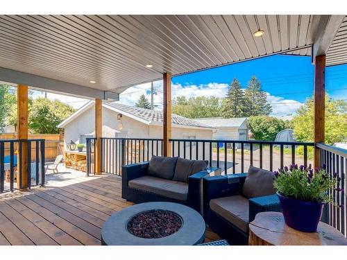 3423 Bowmanten Place Nw, Calgary, AB - Outdoor With Deck Patio Veranda With Exterior