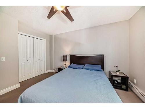 401-1027 1 Avenue Nw, Calgary, AB - Indoor Photo Showing Bedroom