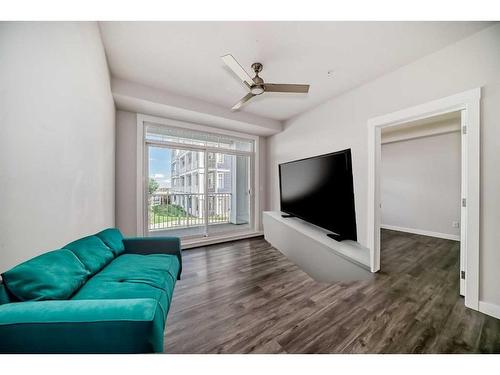 209-500 Auburn Meadows Common Se, Calgary, AB - Indoor Photo Showing Living Room