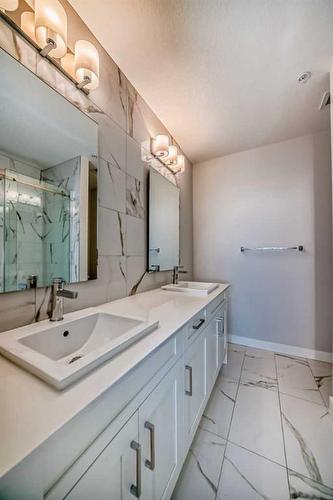 209-500 Auburn Meadows Common Se, Calgary, AB - Indoor Photo Showing Bathroom