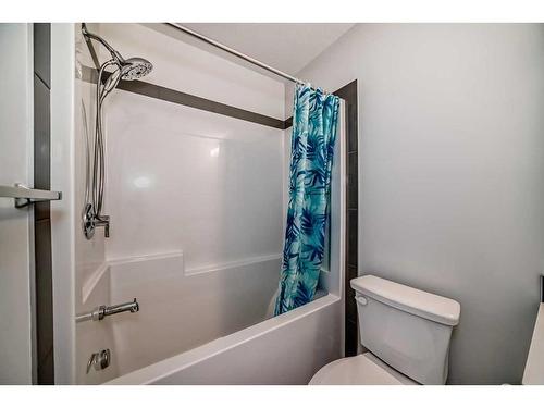 209-500 Auburn Meadows Common Se, Calgary, AB - Indoor Photo Showing Bathroom