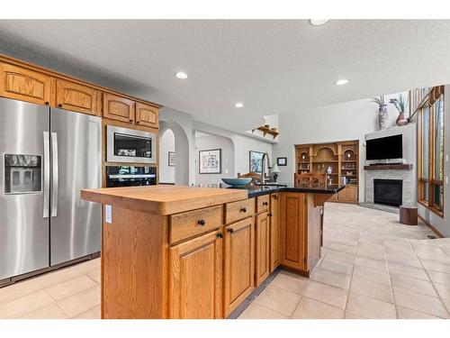 170 Valley Glen Heights Nw, Calgary, AB - Indoor Photo Showing Kitchen With Stainless Steel Kitchen