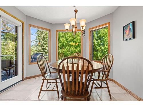 170 Valley Glen Heights Nw, Calgary, AB - Indoor Photo Showing Dining Room