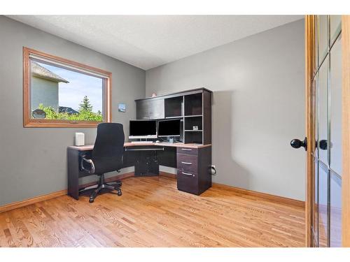 170 Valley Glen Heights Nw, Calgary, AB - Indoor Photo Showing Office