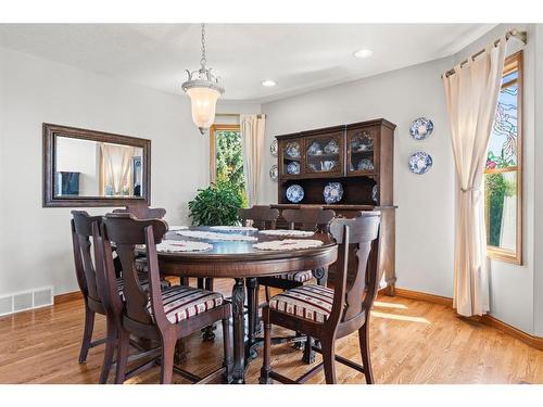 170 Valley Glen Heights Nw, Calgary, AB - Indoor Photo Showing Dining Room