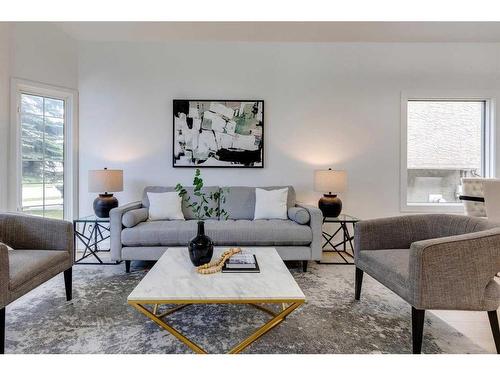 16 Hawktree Close Nw, Calgary, AB - Indoor Photo Showing Living Room