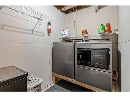 14 Cranberry Close Se, Calgary, AB - Indoor Photo Showing Laundry Room