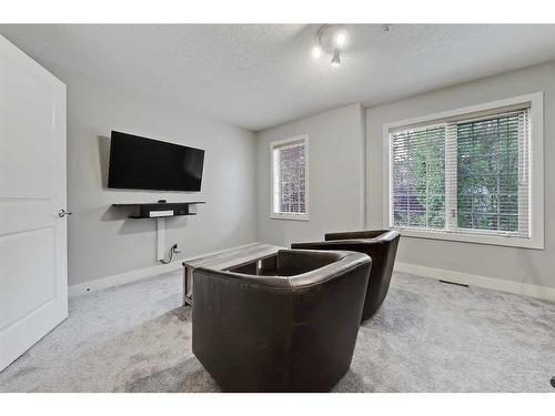 12-11 Scarpe Drive Sw, Calgary, AB - Indoor Photo Showing Bedroom