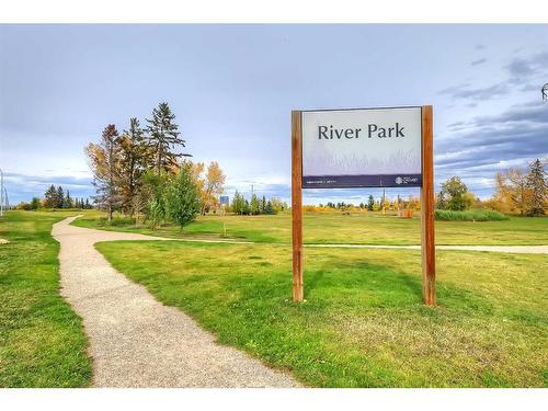 12-11 Scarpe Drive Sw, Calgary, AB - Outdoor With View