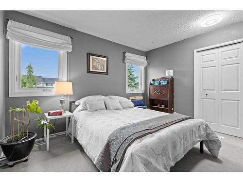 6659 Temple Drive Ne, Calgary, AB - Indoor Photo Showing Bedroom