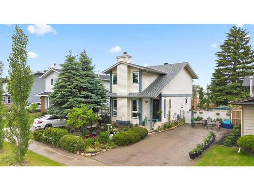 6659 Temple Drive Ne, Calgary, AB - Outdoor