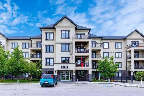 1310-310 Mckenzie Towne Gate Se, Calgary, AB - Indoor Photo Showing Other Room