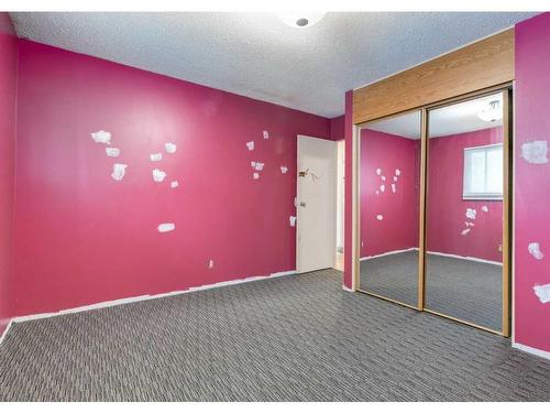 6144 Maddock Drive Ne, Calgary, AB - Indoor Photo Showing Other Room