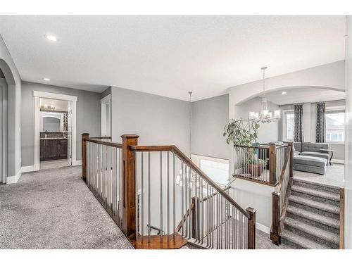 36 Rockyvale Green Nw, Calgary, AB - Indoor Photo Showing Living Room