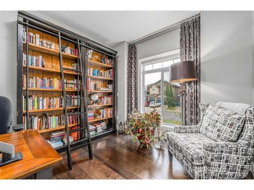 36 Rockyvale Green Nw, Calgary, AB - Indoor Photo Showing Dining Room