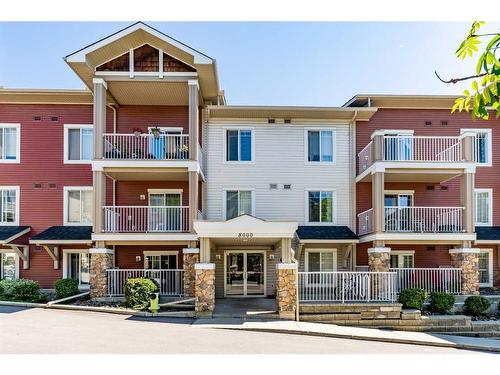8304-70 Panamount Drive Nw, Calgary, AB - Outdoor With Balcony With Facade