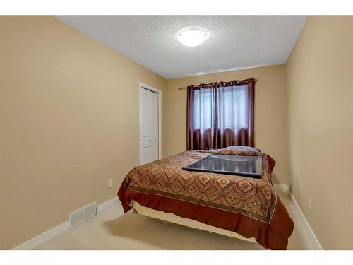 107 Covemeadow Crescent Ne, Calgary, AB - Indoor Photo Showing Bedroom