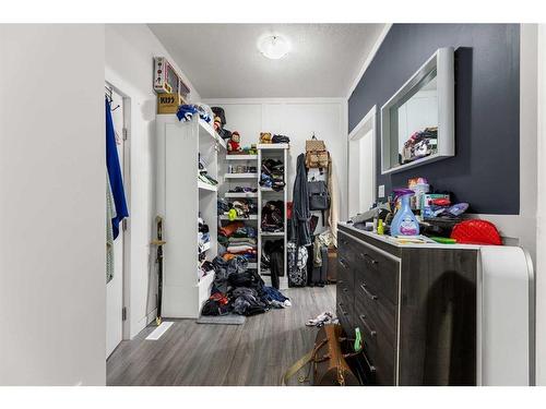 4729 48 Street, Olds, AB - Indoor With Storage