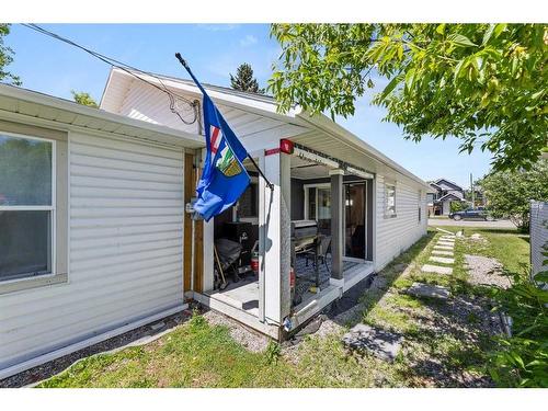 4729 48 Street, Olds, AB - Outdoor With Exterior