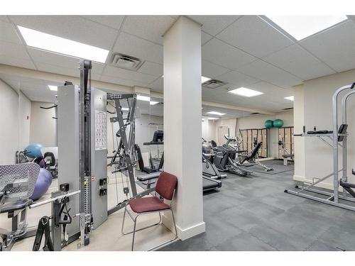 506-429 14 Street Nw, Calgary, AB - Indoor Photo Showing Gym Room