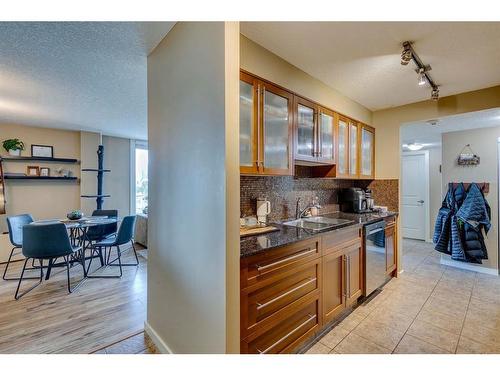 506-429 14 Street Nw, Calgary, AB - Indoor Photo Showing Other Room