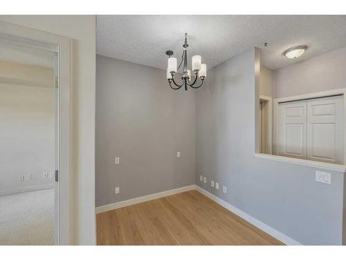 103-1414 17 Street Se, Calgary, AB - Indoor Photo Showing Other Room