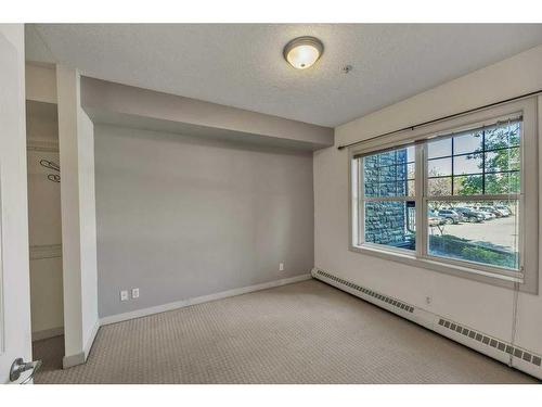 103-1414 17 Street Se, Calgary, AB - Indoor Photo Showing Other Room