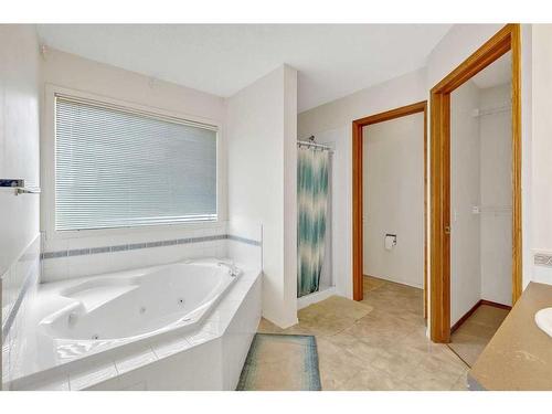 12739 Coventry Hills Way Ne, Calgary, AB - Indoor Photo Showing Bathroom