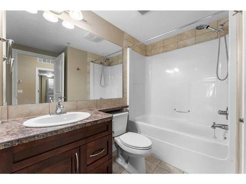 2418-2330 Fish Creek Boulevard Sw, Calgary, AB - Indoor Photo Showing Bathroom