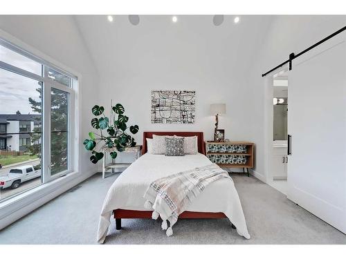 4635 82 Street Nw, Calgary, AB - Indoor Photo Showing Bedroom